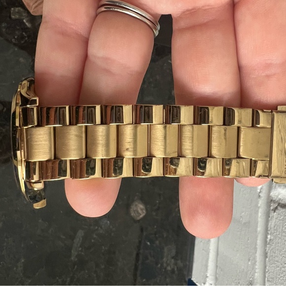 Michael Kors Gold Watch - Picture 6 of 7
